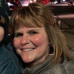 Meet your Posher, April